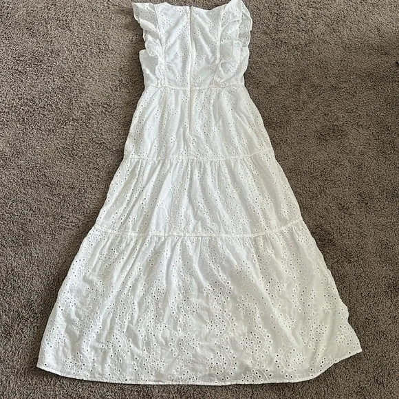 Talita Kume Elegant White Dress - Picture 5 of 8